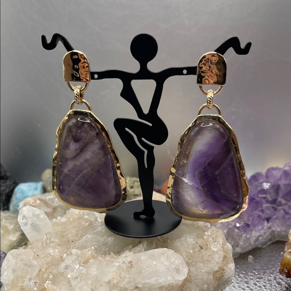 3.1.26-31 Goldtone & Deep Purple Amethyst Stone Statement Post Earrings